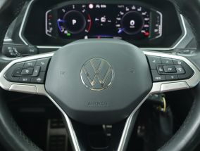 Volkswagen Tiguan - 2021