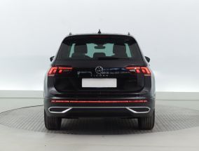 Volkswagen Tiguan - 2021