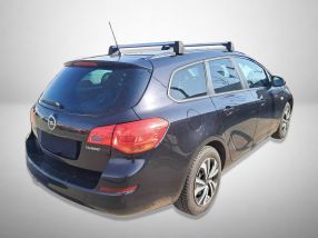 Opel Astra - 2011