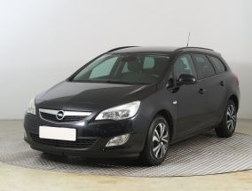 Opel Astra - 2011