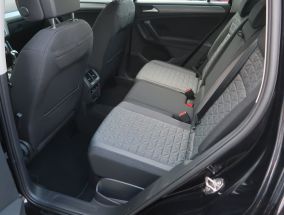 Volkswagen Tiguan - 2021