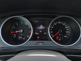 Volkswagen Tiguan - 2021