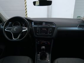 Volkswagen Tiguan - 2021