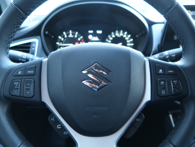 Suzuki SX4 S-Cross - 2025