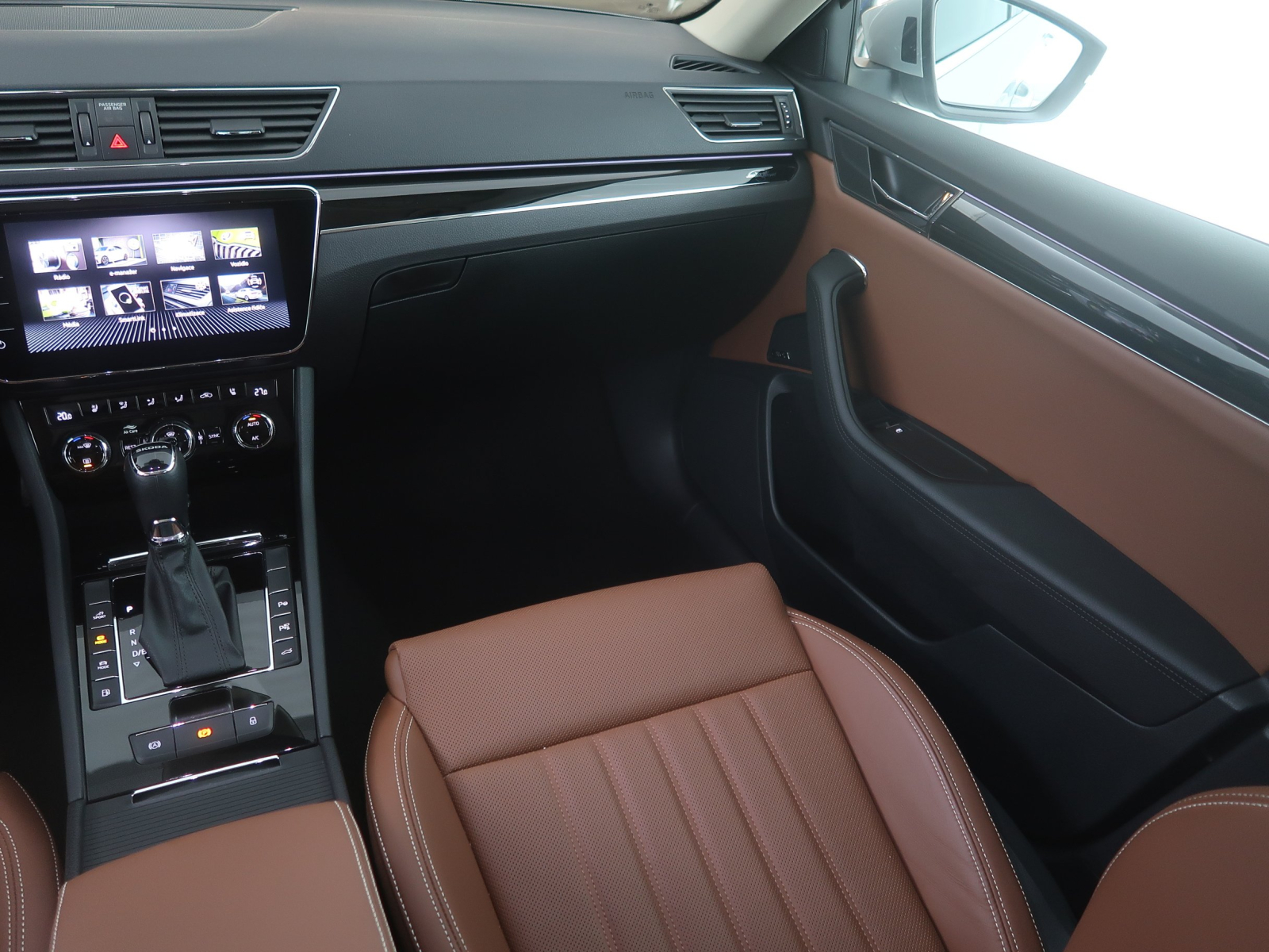 Škoda Superb - 2023