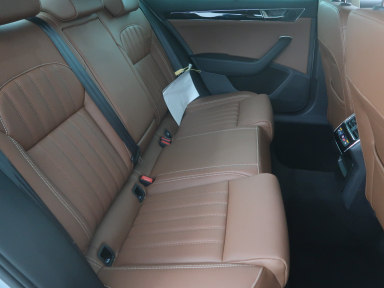 Škoda Superb - 2023