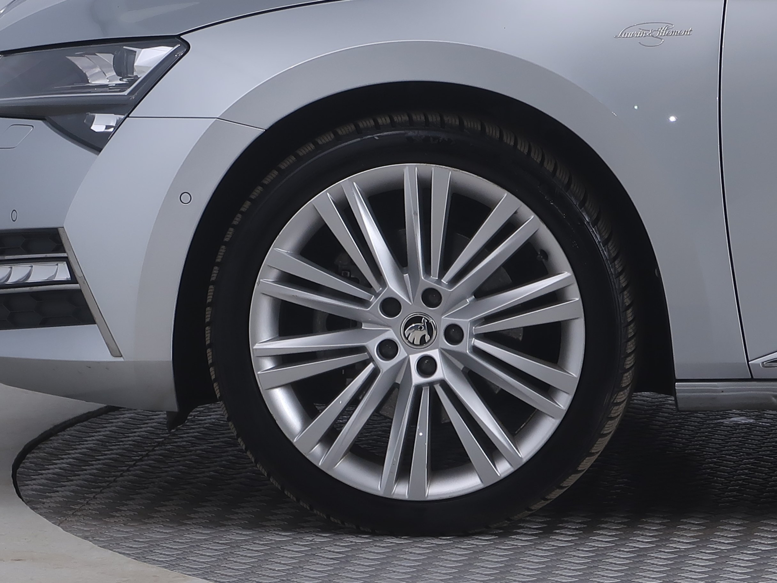 Škoda Superb - 2023