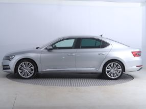 Škoda Superb - 2023
