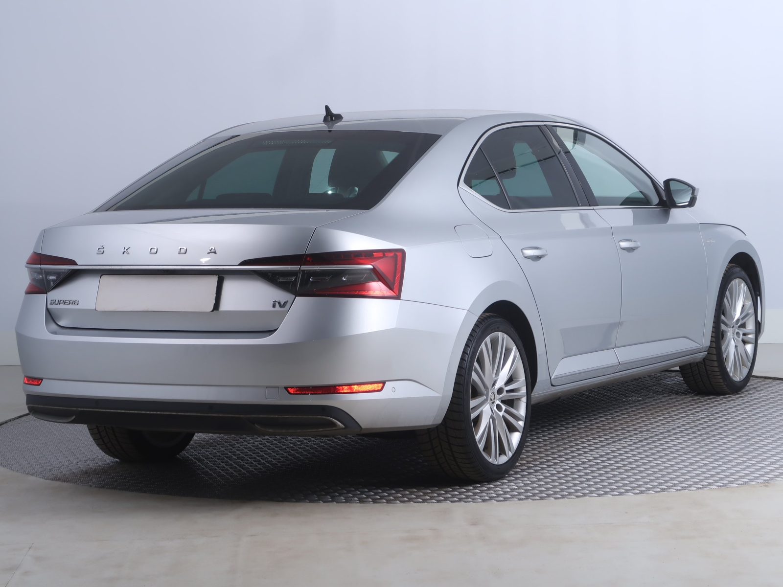 Škoda Superb - 2023