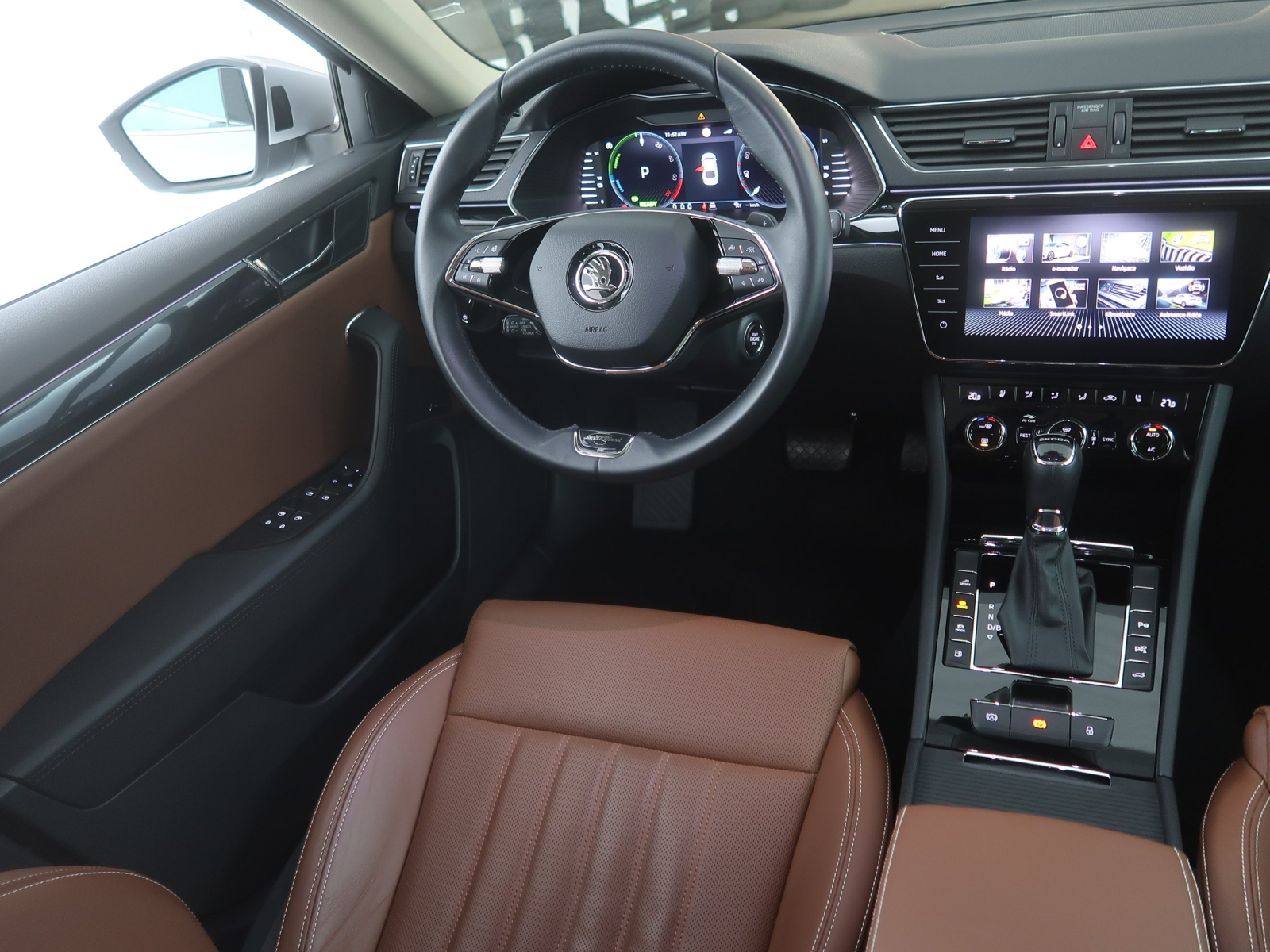 Škoda Superb - 2023