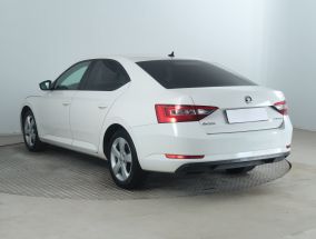 Škoda Superb - 2015