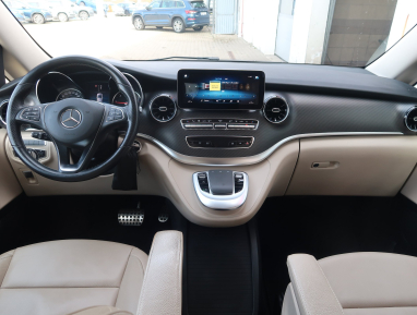 Mercedes-Benz V - 2021
