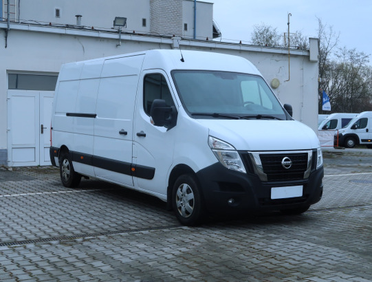 Nissan Interstar