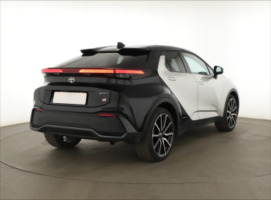 Toyota C-HR - 2025