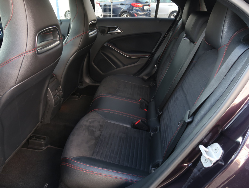 Mercedes-Benz A, 2013
