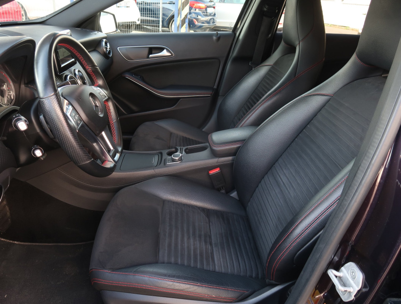 Mercedes-Benz A, 2013