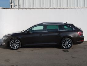 Škoda Superb - 2017