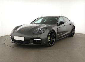 Porsche Panamera - 2018