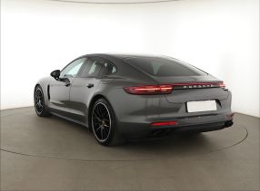 Porsche Panamera - 2018