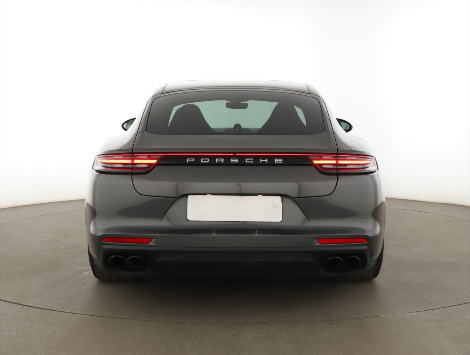 Porsche Panamera - 2018