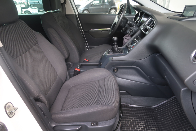 Peugeot 5008, 2015
