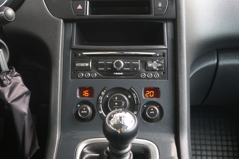 Peugeot 5008, 2015