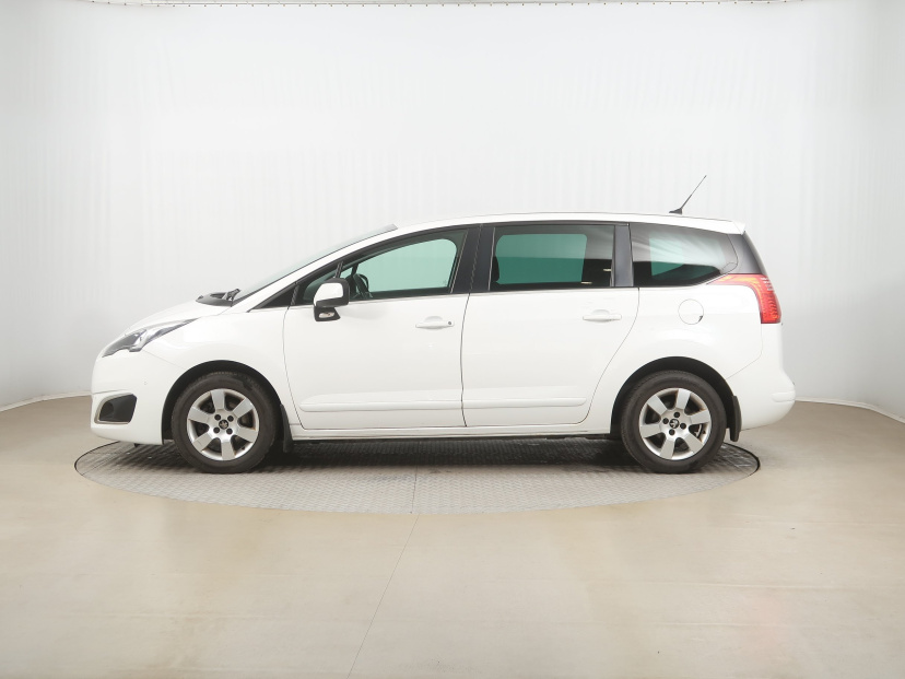 Peugeot 5008, 2015