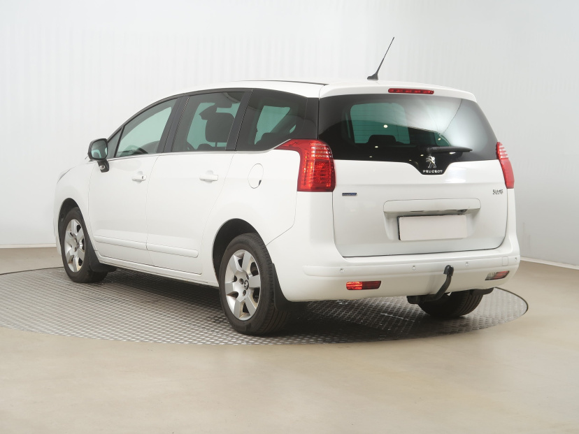 Peugeot 5008, 2015