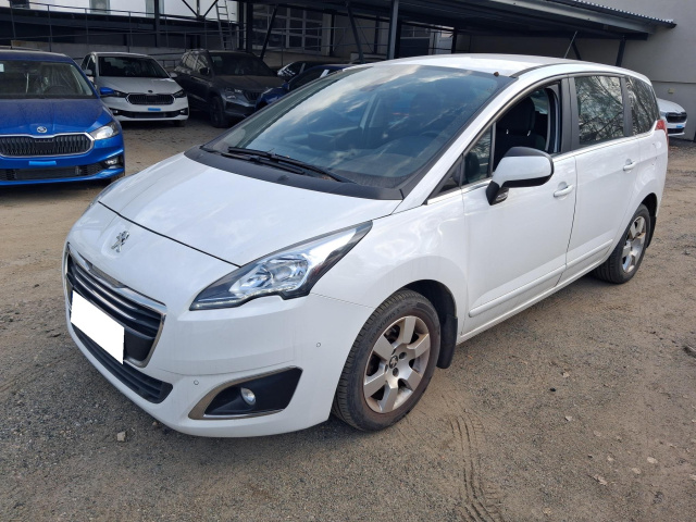 Peugeot 5008 2015