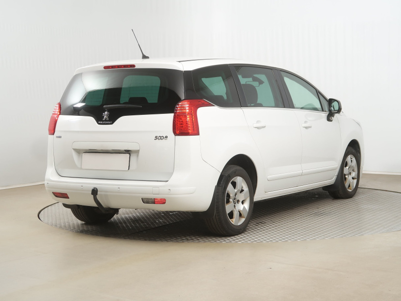 Peugeot 5008, 2015