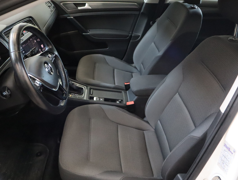 Volkswagen e-Golf, 2018