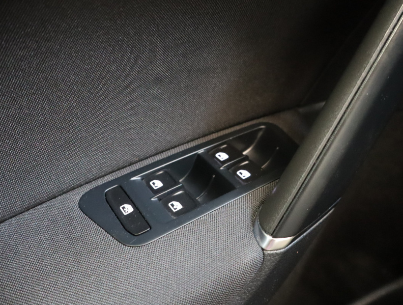 Volkswagen e-Golf, 2018