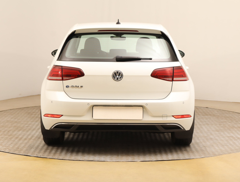 Volkswagen e-Golf, 2018