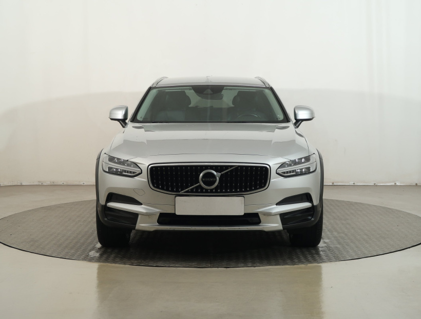 Volvo V90 Cross Country, 2017