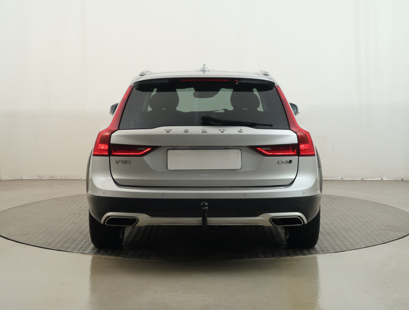 Volvo V90 Cross Country, 2017