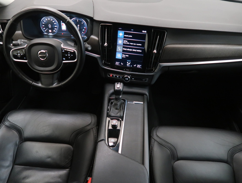 Volvo V90 Cross Country, 2017