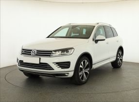 Volkswagen Touareg - 2015
