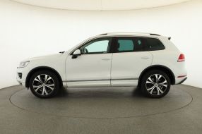 Volkswagen Touareg - 2015