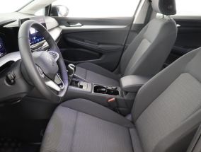 Volkswagen Golf - 2024