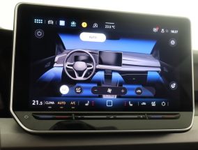 Volkswagen Golf - 2024