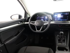 Volkswagen Golf - 2024