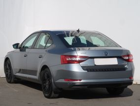 Škoda Superb - 2016