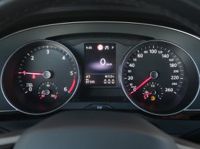 Volkswagen Passat - 2020