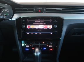 Volkswagen Passat - 2020