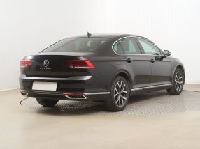 Volkswagen Passat - 2020