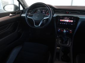 Volkswagen Passat - 2020