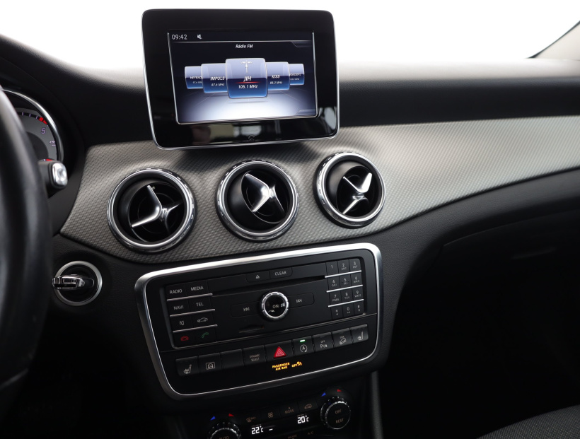 Mercedes-Benz GLA, 2016