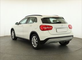 Mercedes-Benz GLA - 2016