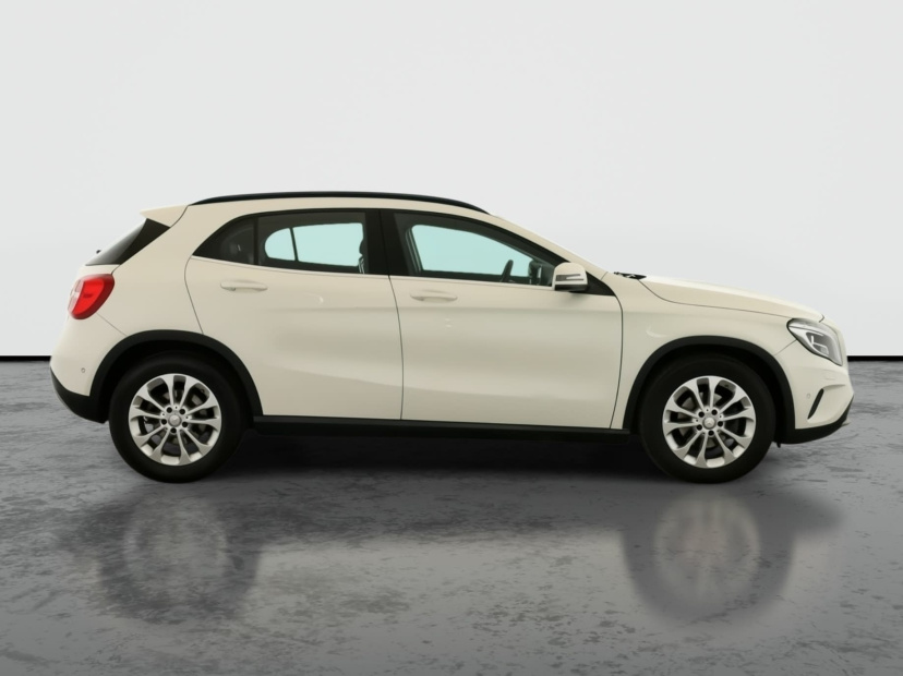Mercedes-Benz GLA, 2016