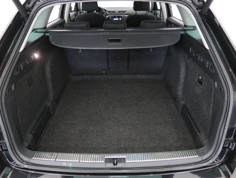 Škoda Superb, 2015